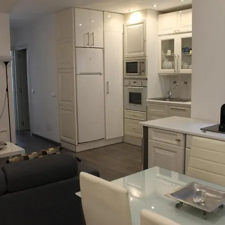 Apartamento En El Centro De San Pedro De Alcantara Marbella