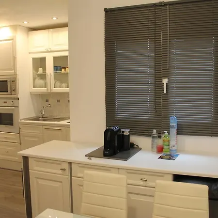 Apartamento En El Centro De San Pedro De Alcantara Marbella